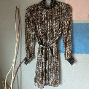 Geometric chiffon style tie waist dress